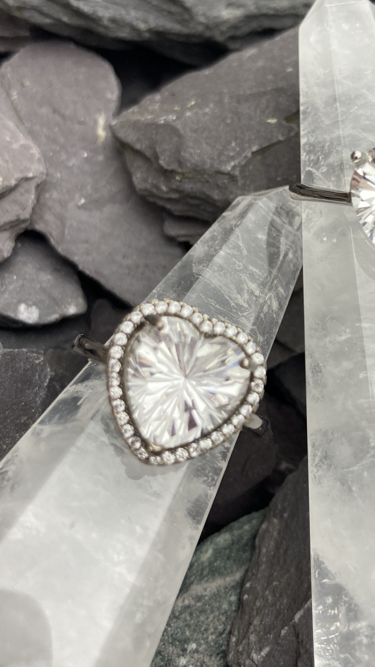 Stunning Classic Clear Quartz rings 🤍