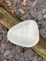 Load image into Gallery viewer, Huge stunning Clear Quartz bowl
