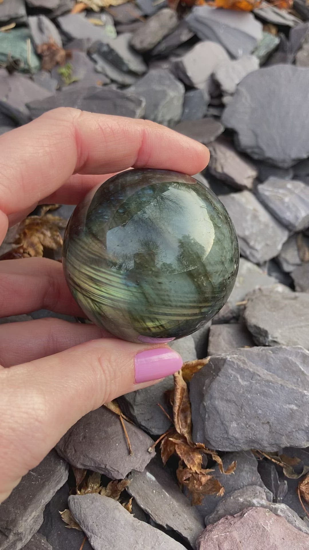 Super flashy Labradorite sphere