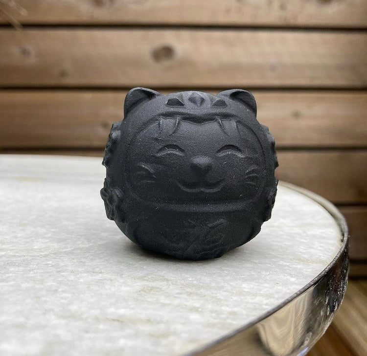 Black Obsidian Waving Lucky cat