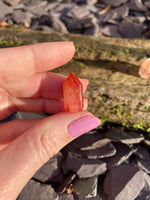 Load image into Gallery viewer, Mini Fire Quartz points
