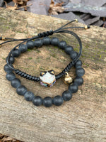 Load image into Gallery viewer, Shungite 🖤 lucky cat 🖤 bracelets
