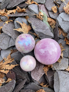 Beautiful collection of Kunzite spheres 💜 some aura 💜✨